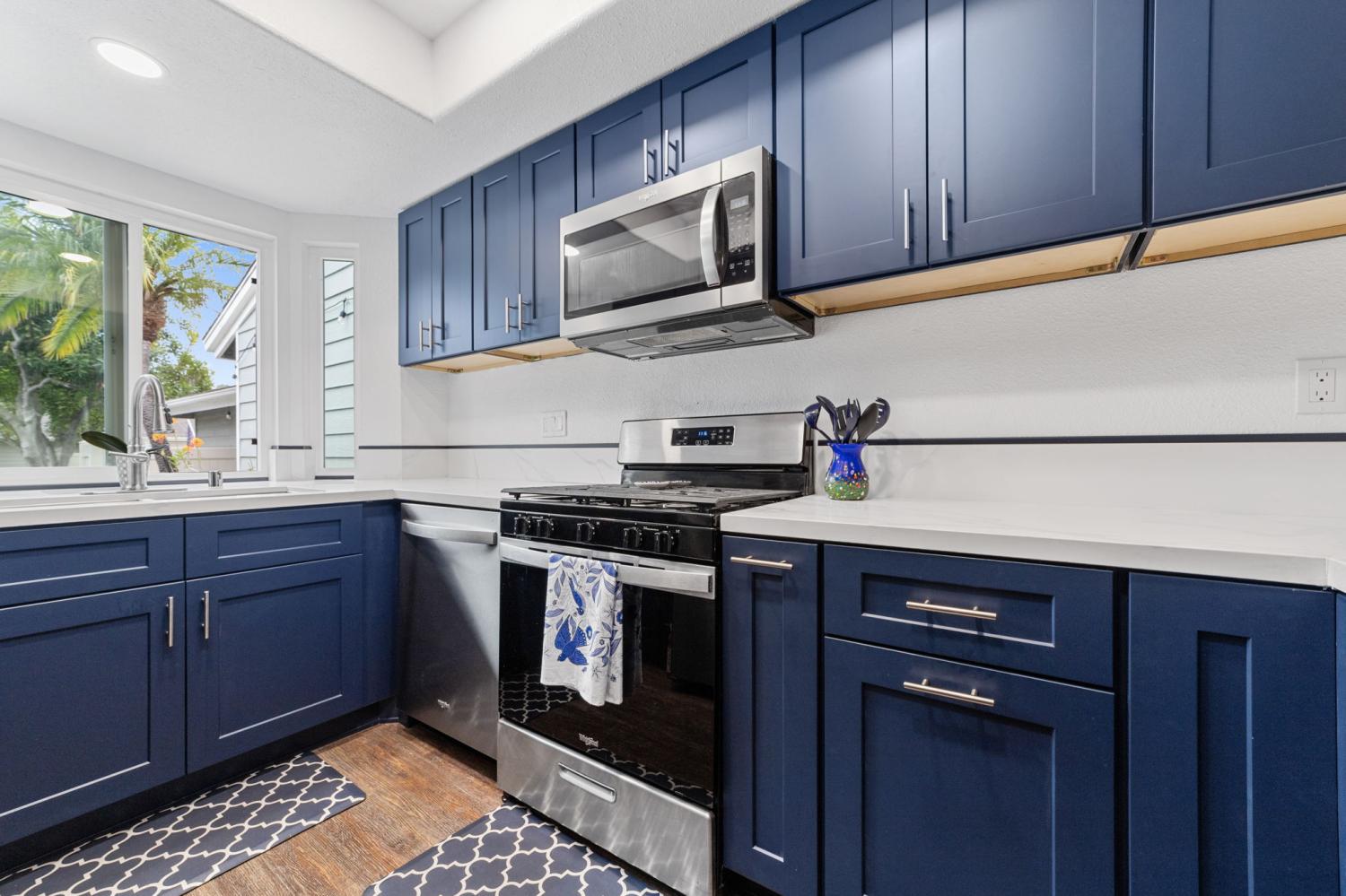 Small Kitchen Remodeling in Vista CA with Improved Layout